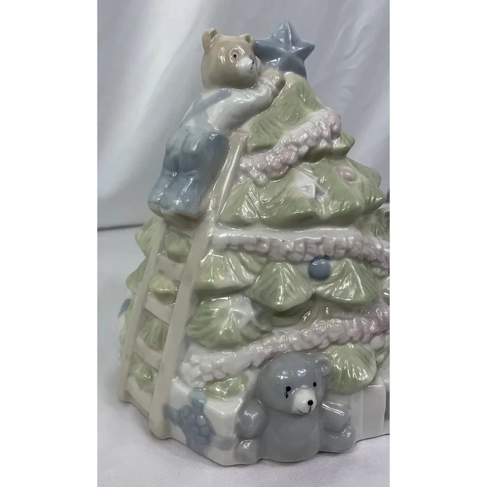 Christmas Music Tree Made Of Ceramic‎ Plays 